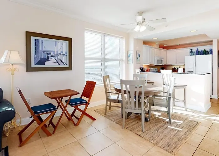 Holiday home Crystal Shores 1307 *