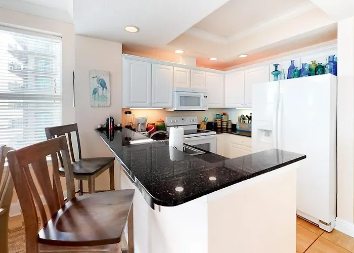 Holiday home Crystal Shores 1307